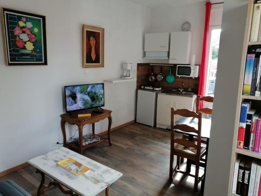 S2 Studio A Courtenay Proche Commerces Buitenkant foto