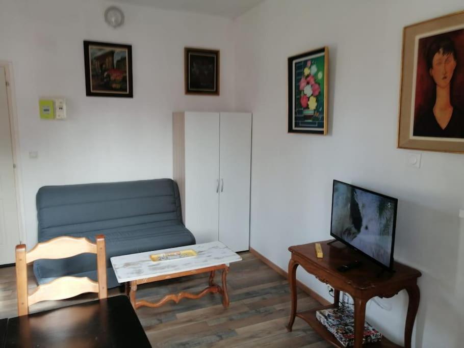 S2 Studio A Courtenay Proche Commerces Buitenkant foto